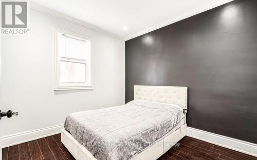 88 Niagara Street, Hamilton, ON - Indoor Photo Showing Bedroom