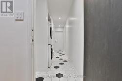 1 - 612 GERRARD STREET E  Toronto, ON M4M 1Y3