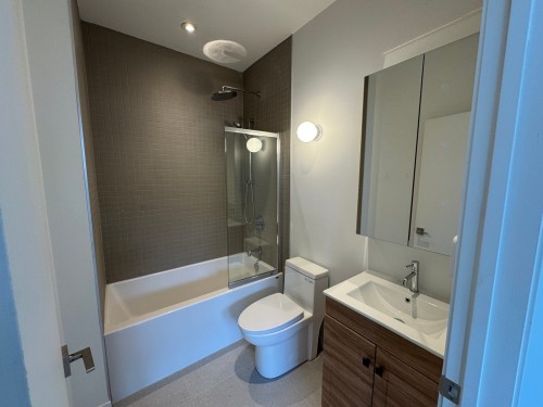Bathroom - 7-5965 Av. Papineau, Montréal (Rosemont/La Petite-Patrie), QC - Indoor Photo Showing Bathroom