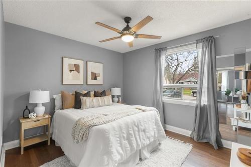 385 Moorgate St, Winnipeg, MB 