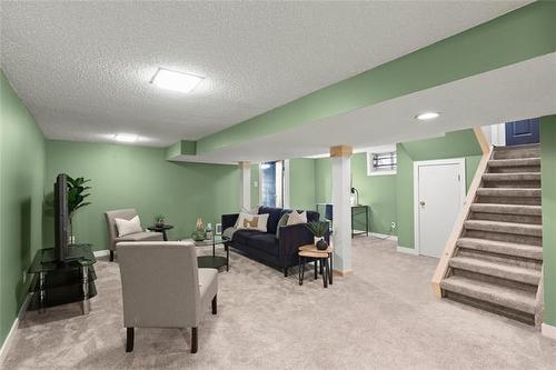 385 Moorgate St, Winnipeg, MB 