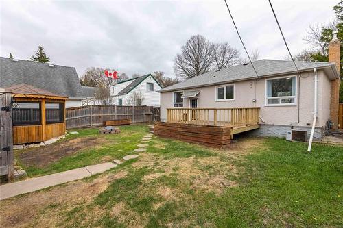385 Moorgate St, Winnipeg, MB 