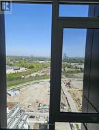 2004 - 5 QUARRINGTON LANE  Toronto, ON M3C 0S5