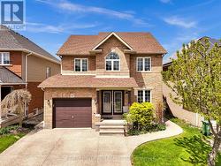 8 BATES AVENUE  Hamilton, ON L0R 1P0
