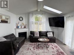 100 ANGLEROCK DRIVE  Cambridge, ON N1T 1L9