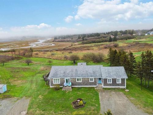 63 Chemin Dixon Road, Grosses Coques, NS 