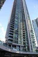 401 - 18 HARBOUR STREET Toronto, ON M5J 2Z6