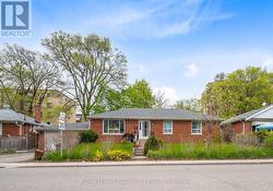 256 FERRIS ROAD Toronto, ON M4B 1H6