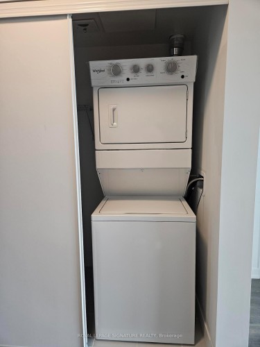 D804-4878 Powers Common, Burlington, ON - Indoor Photo Showing Laundry Room