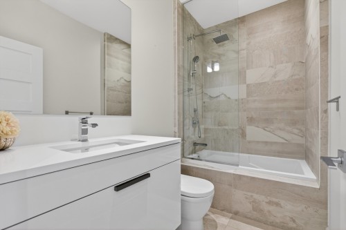 Bathroom - 309 Ch. Du Golf, Montréal (Verdun/Île-Des-Soeurs), QC - Indoor Photo Showing Bathroom