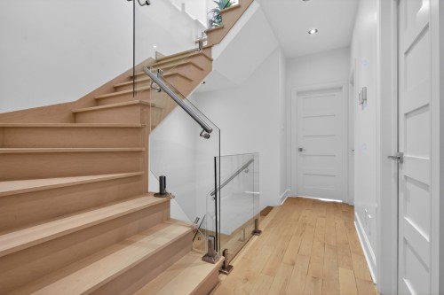 Staircase - 309 Ch. Du Golf, Montréal (Verdun/Île-Des-Soeurs), QC - Indoor Photo Showing Other Room