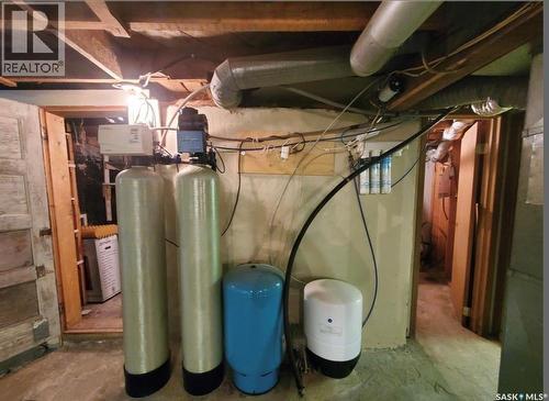 130575 5 Highway, Runnymede, SK - Indoor Photo Showing Basement