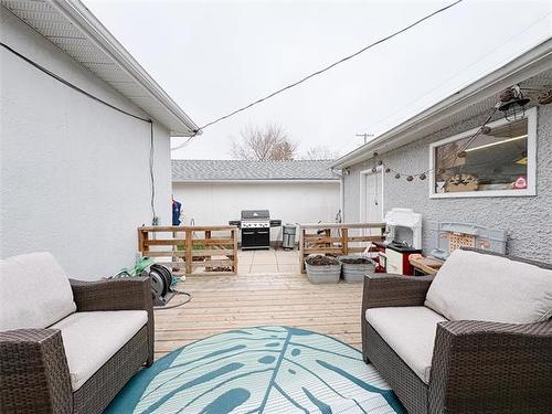 136 Newman Ave, Winnipeg, MB 
