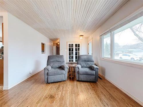 136 Newman Ave, Winnipeg, MB 