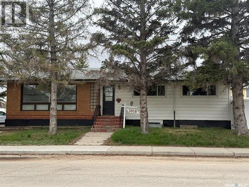 1018 11th AVENUE NW  Moose Jaw, SK S6H 4L5