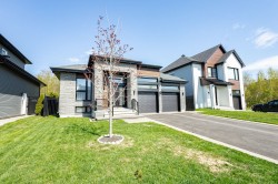 17195 Rue Jacques-Cartier  Mirabel, QC J7J 0P6
