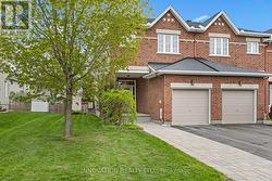 372 KINGBROOK DRIVE  Ottawa, ON K2M 0G2