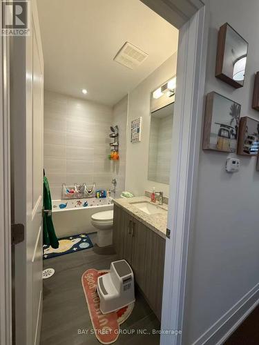 Th05 - 394 Highway 7 Avenue E, Richmond Hill, ON - Indoor Photo Showing Bathroom