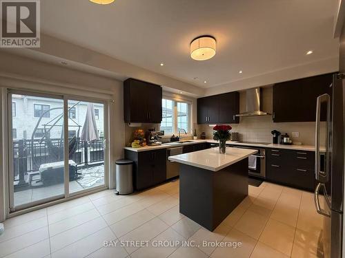 Th05 - 394 Highway 7 Avenue E, Richmond Hill, ON - Indoor Photo Showing Kitchen