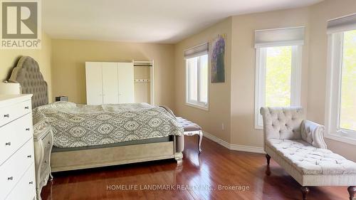 136 Worth Boulevard, Vaughan, ON - Indoor Photo Showing Bedroom