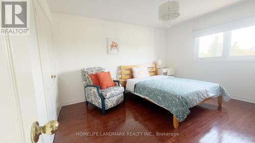 136 Worth Boulevard, Vaughan, ON - Indoor Photo Showing Bedroom