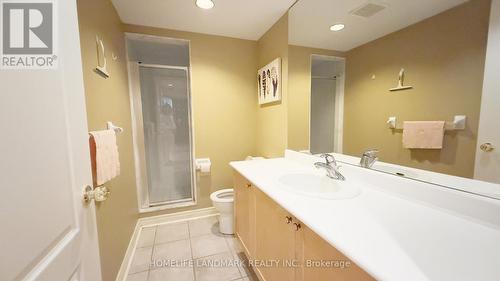 136 Worth Boulevard, Vaughan, ON - Indoor Photo Showing Bathroom