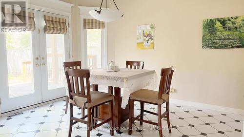 136 Worth Boulevard, Vaughan, ON - Indoor Photo Showing Dining Room