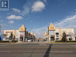 8 - 1415 KENNEDY ROAD Toronto, ON M1P 2L6