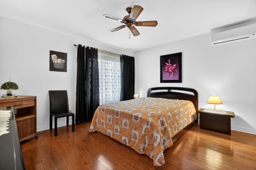 Bedroom - 201 Rue Nadeau, Repentigny (Repentigny), QC - Indoor Photo Showing Bedroom