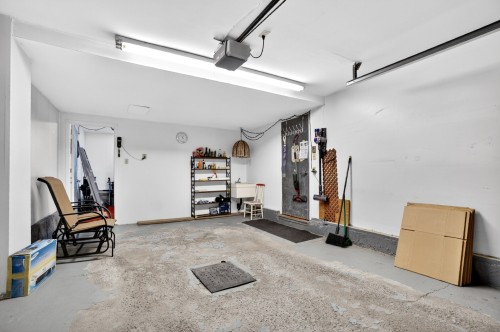 Garage - 201 Rue Nadeau, Repentigny (Repentigny), QC - Indoor Photo Showing Garage