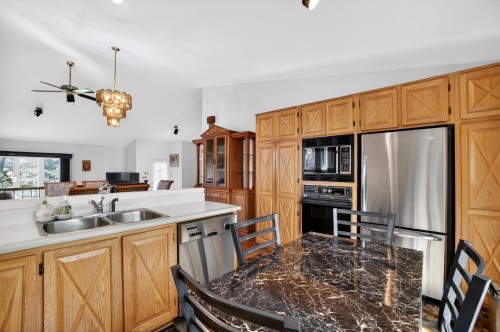 Kitchen - 201 Rue Nadeau, Repentigny (Repentigny), QC - Indoor Photo Showing Kitchen With Double Sink