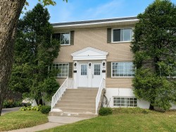 1401 Rue Brochu  Montréal (Saint-Laurent), QC H4N 1V1