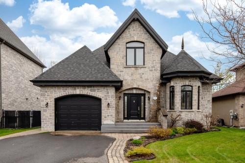73 Rue Marie-Curie  Saint-Jean-Sur-Richelieu, QC J2W 3C4