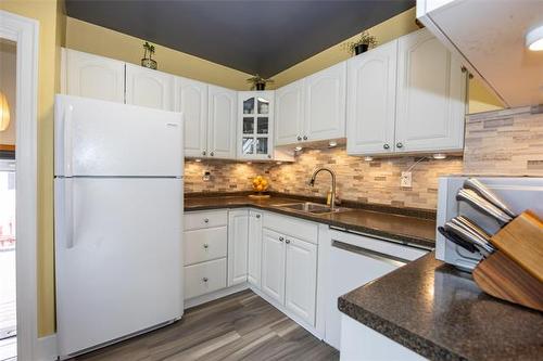 1058 Downing St, Winnipeg, MB 