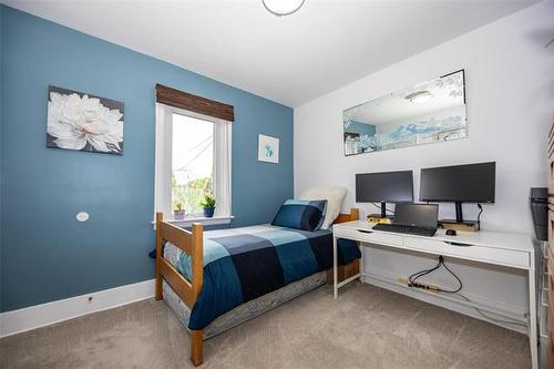 1058 Downing St, Winnipeg, MB 
