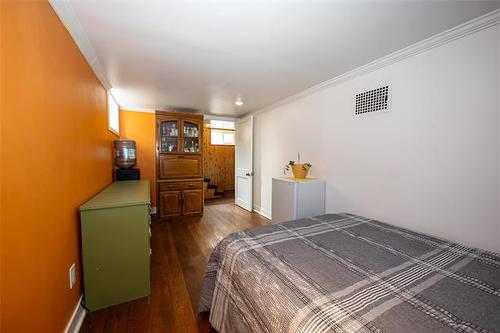1058 Downing St, Winnipeg, MB 