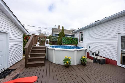 1058 Downing St, Winnipeg, MB 