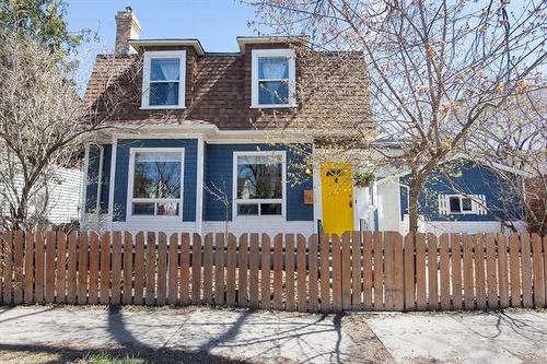 591 Minto ST  Winnipeg, MB R3G 2R2