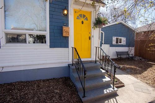 591 Minto St, Winnipeg, MB 