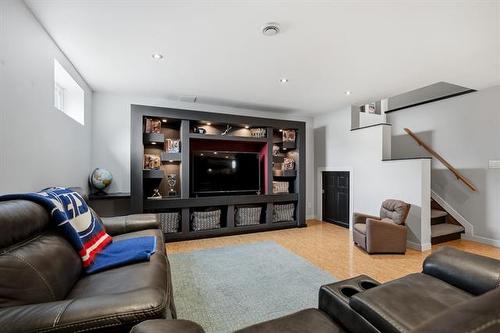 71 Cotter Cir, Winnipeg, MB 