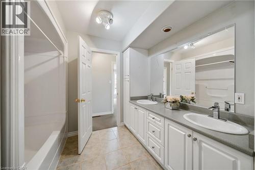 16 Macpherson Drive, Paris, ON - Indoor Photo Showing Bathroom