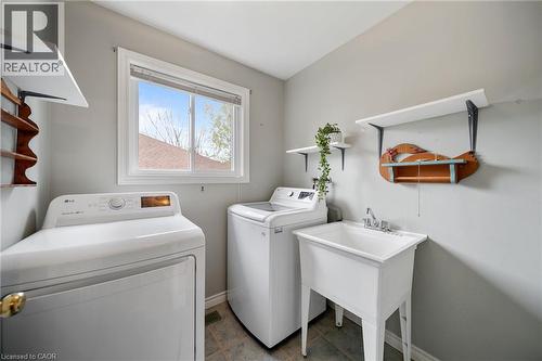 16 Macpherson Drive, Paris, ON - Indoor Photo Showing Laundry Room