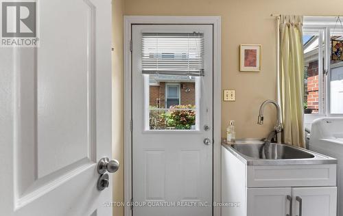 1777 Folkway Drive, Mississauga, ON - Indoor