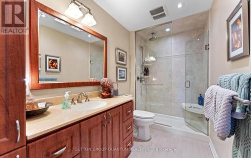 1777 Folkway Drive, Mississauga, ON - Indoor Photo Showing Bathroom