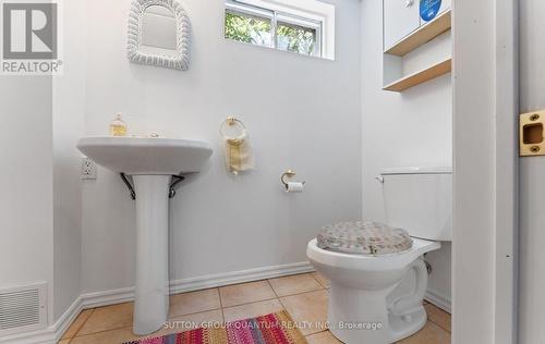 1777 Folkway Drive, Mississauga, ON - Indoor Photo Showing Bathroom