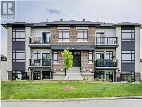I - 300 TULUM CRESCENT  Ottawa, ON K2S 2Y4