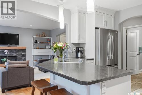 215 Whalley Crescent, Saskatoon, SK - Indoor Photo Showing Kitchen With Double Sink