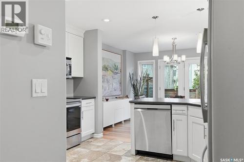 215 Whalley Crescent, Saskatoon, SK - Indoor Photo Showing Kitchen