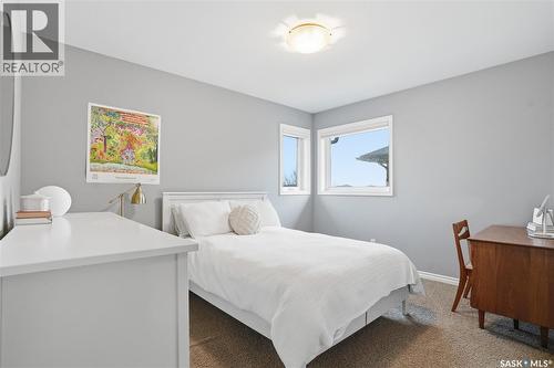 215 Whalley Crescent, Saskatoon, SK - Indoor Photo Showing Bedroom