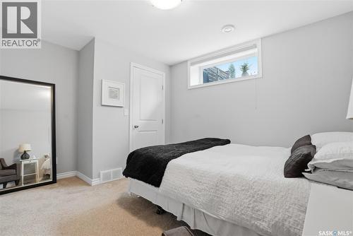 215 Whalley Crescent, Saskatoon, SK - Indoor Photo Showing Bedroom
